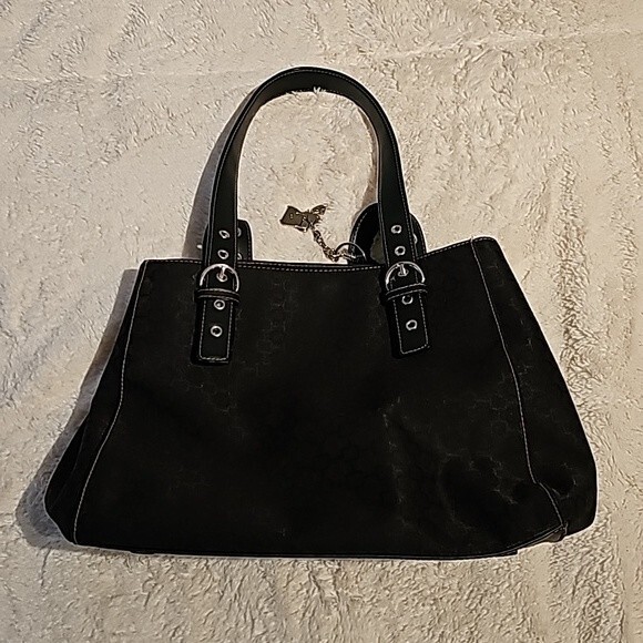 Nine West Handbag Stylish BLACK Silver Red Liner Bag Zippers Magnetic Closure - Picture 1 of 6